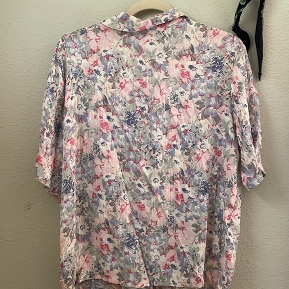 Vintage Koret crinkle style floral printed button down shirt sleeve blouse - Picture 5 of 5